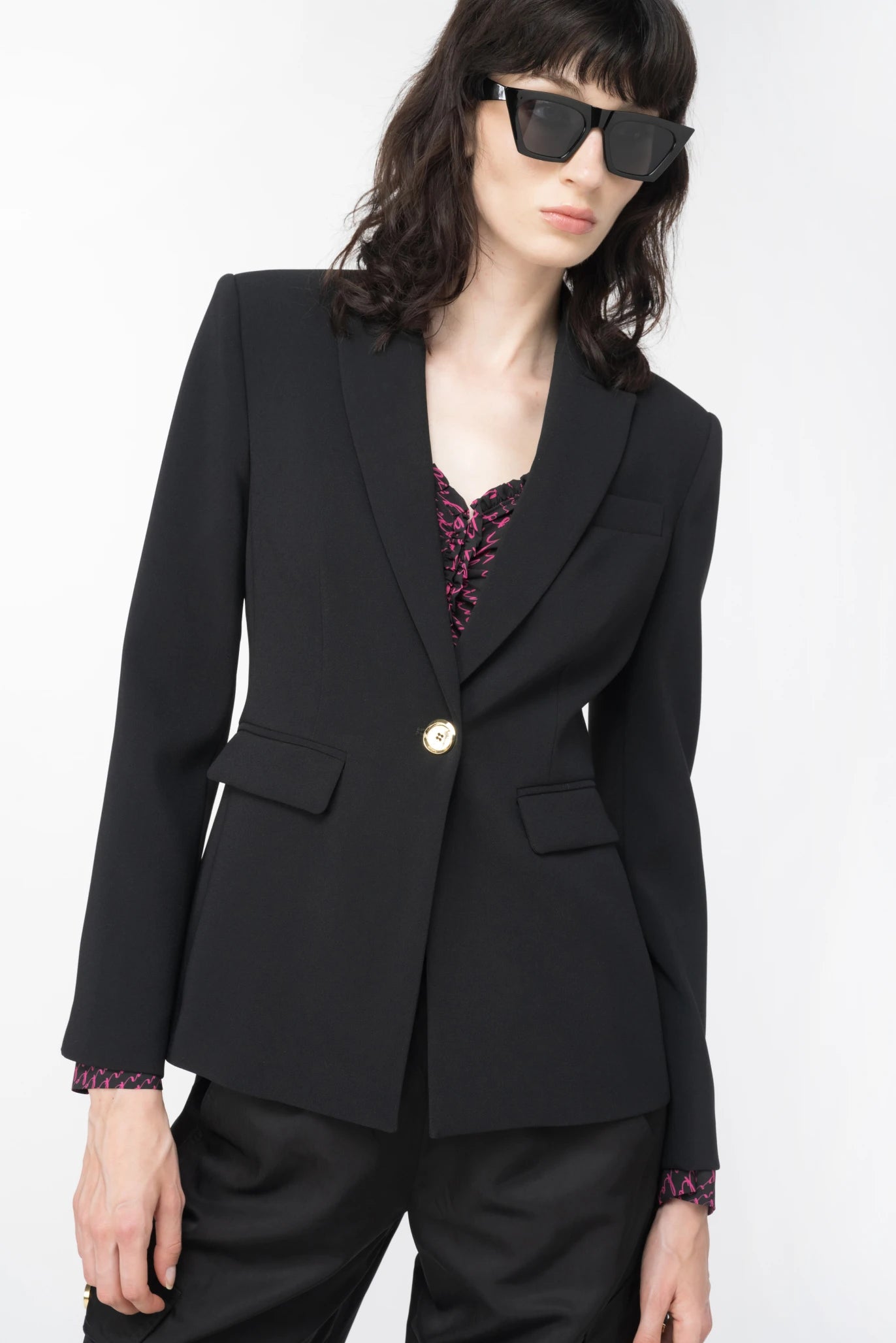 Black single breasted classic blazer