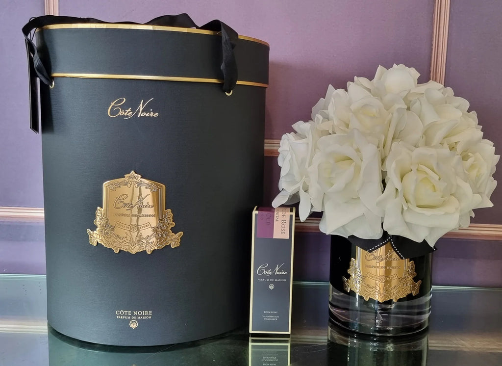 White Grande Bouquet in black glass