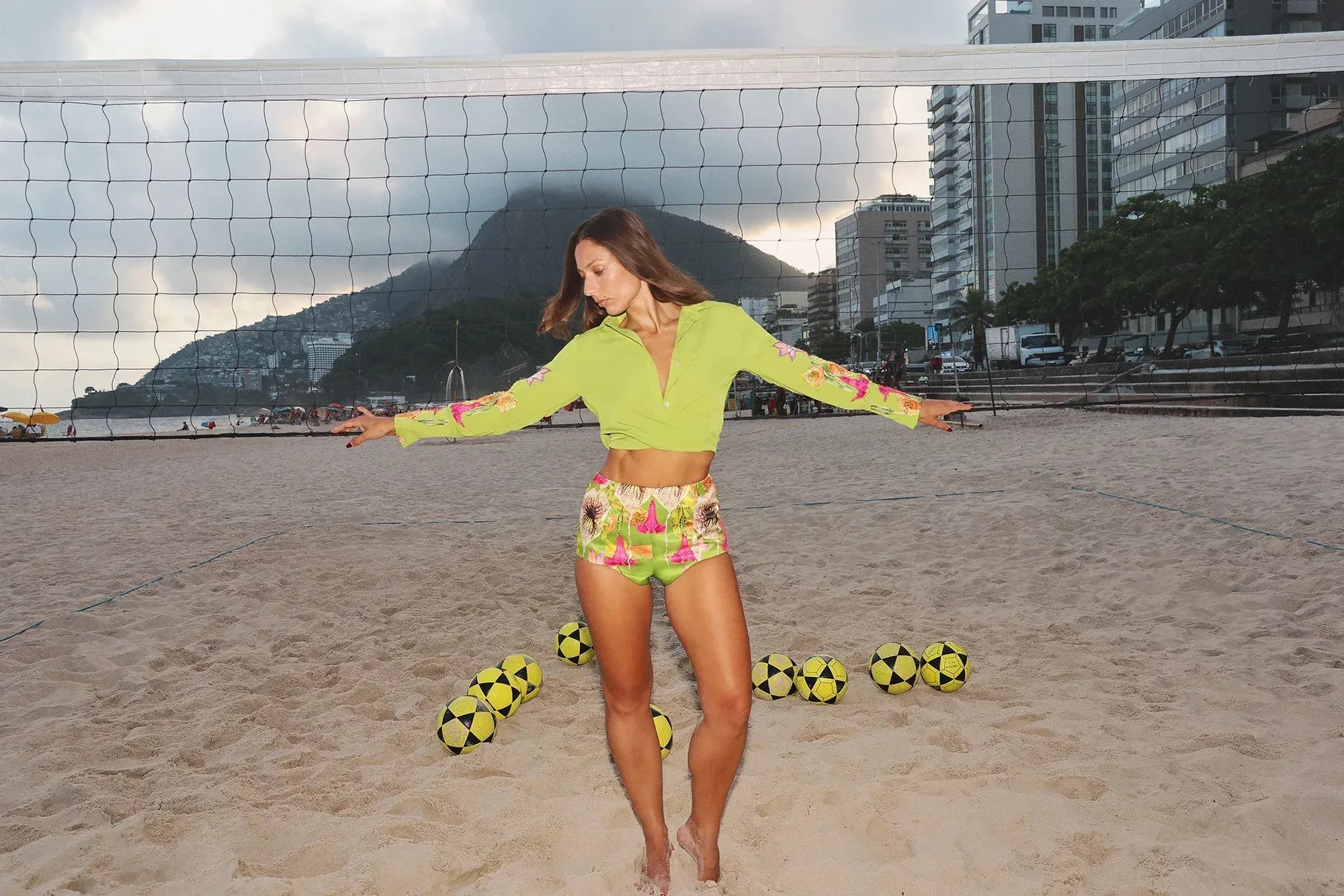 Green long embroidered sleeve croped shirt