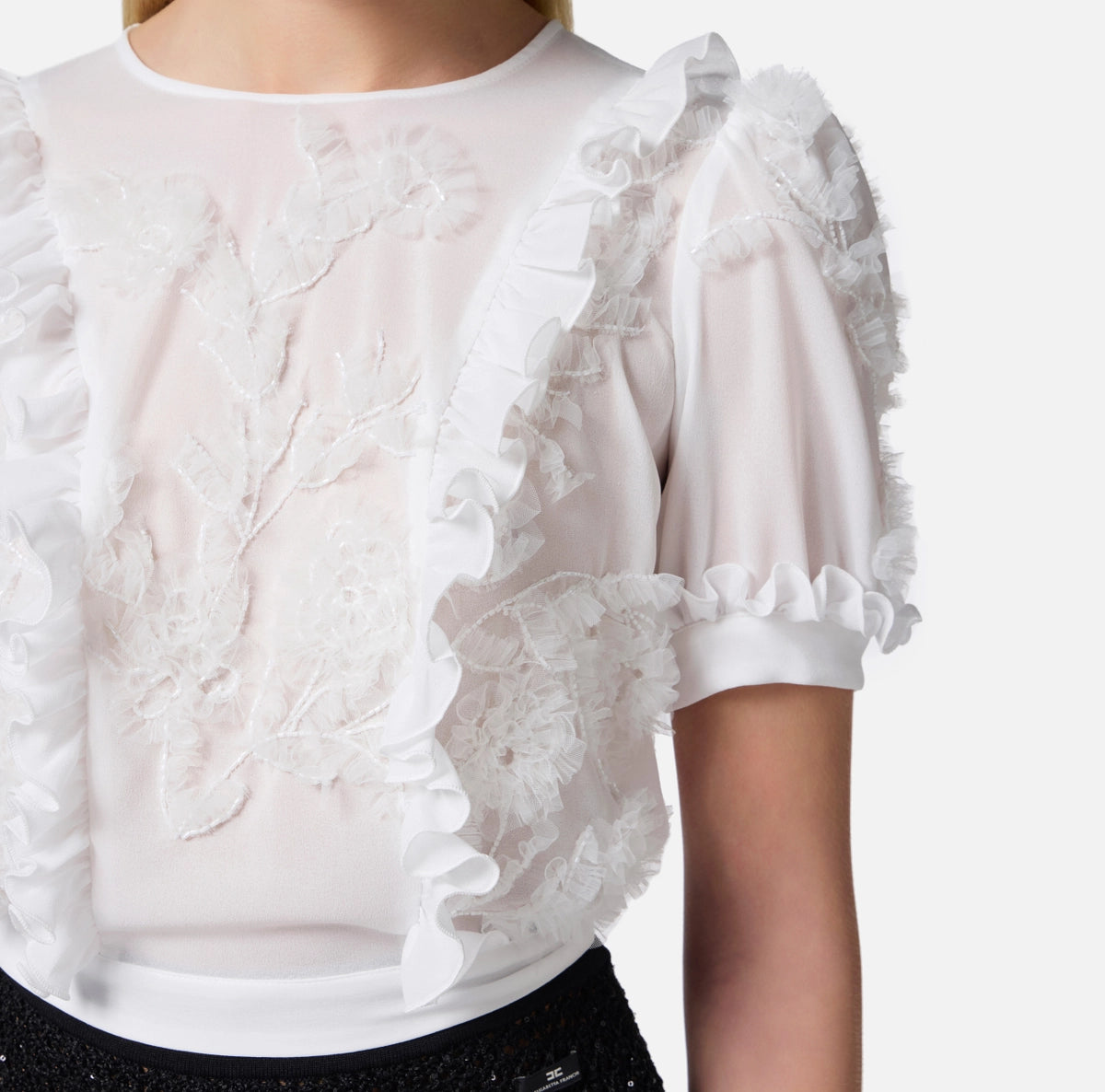 White short sleeve open back embroidered blouse