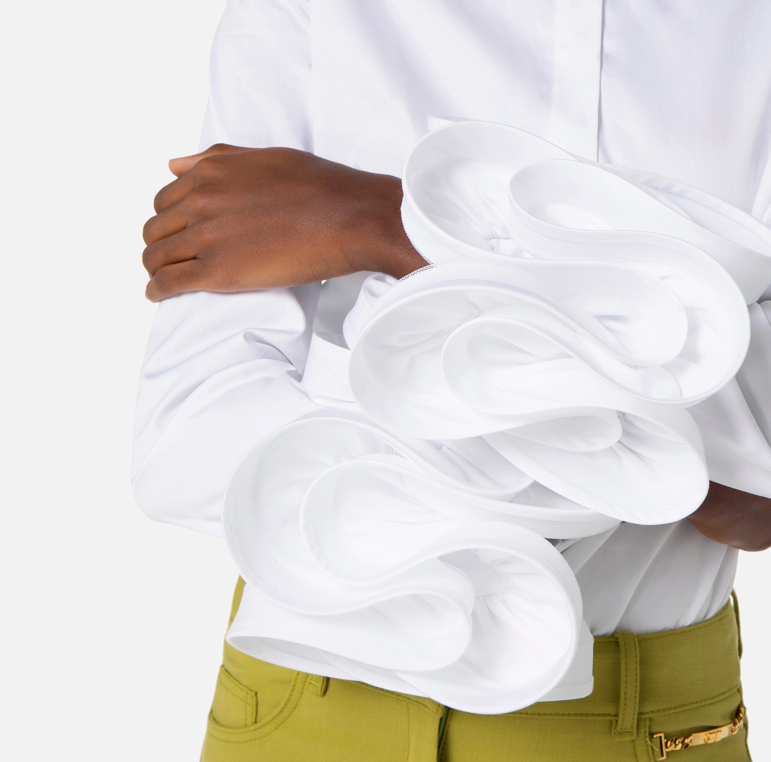 White satin body shirt with ruffled sleeves
