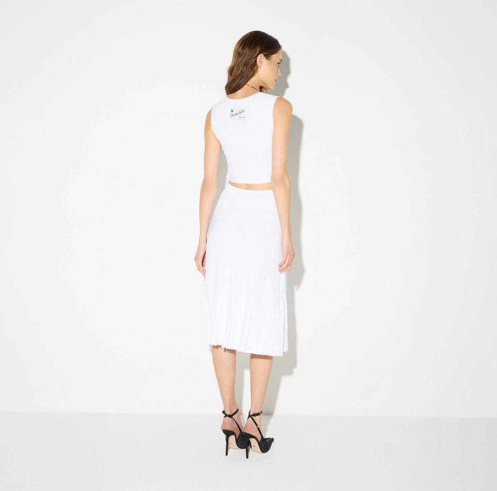 White midi knit skirt with 3D ribbed details