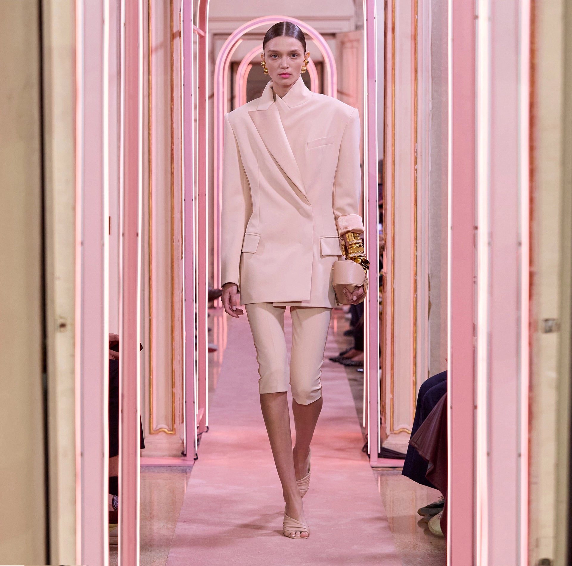 Nude capri slim pants
