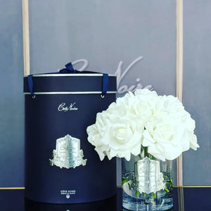 White luxury grand bouquet roses diffuser