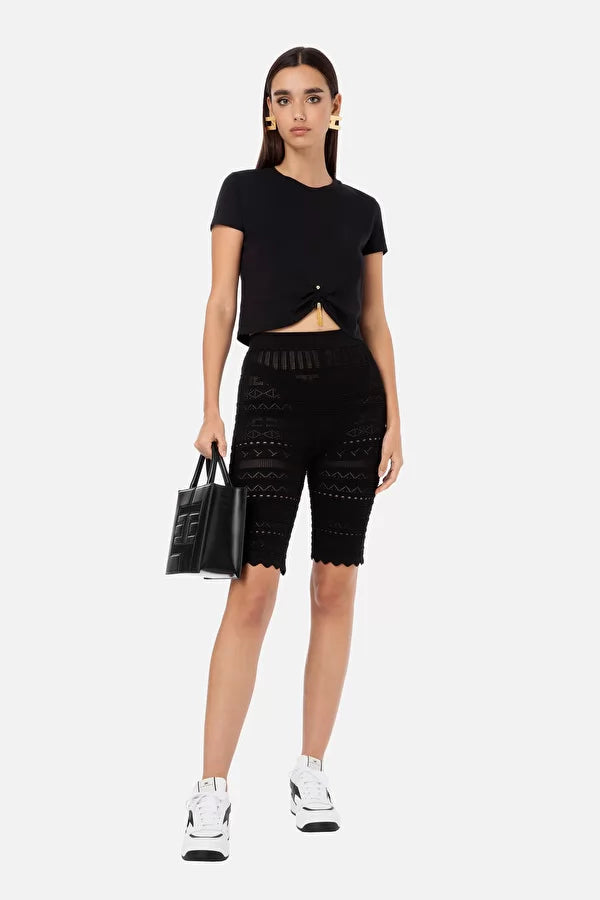 Black cropped t-shirt